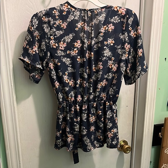 Sienna Sky Blue Floral Blouse with Puff Sleeves - Picture 3 of 4